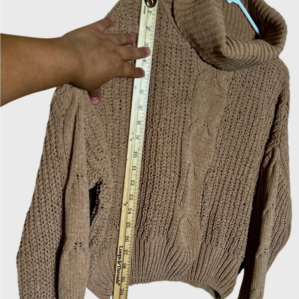 Almost Famous Taupe Cable Knit Turtleneck Sweater,Size XL - Picture 6 of 7